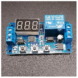 Temporizzatore programmabile 12V con ritardo all'eccitazione 0-999 s  regolabile