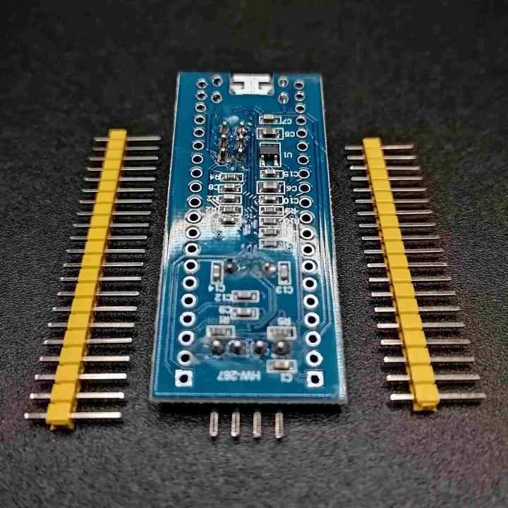 Scheda di sviluppo STM32 ARM STM32F103C8T6 2.0-3.6V con interfaccia micro usb