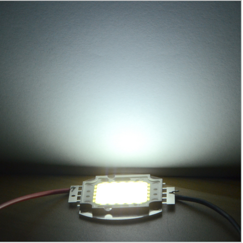 Chip power led 50w watt luce bianco freddo 30V-32v 1500mAh per ricambio fari