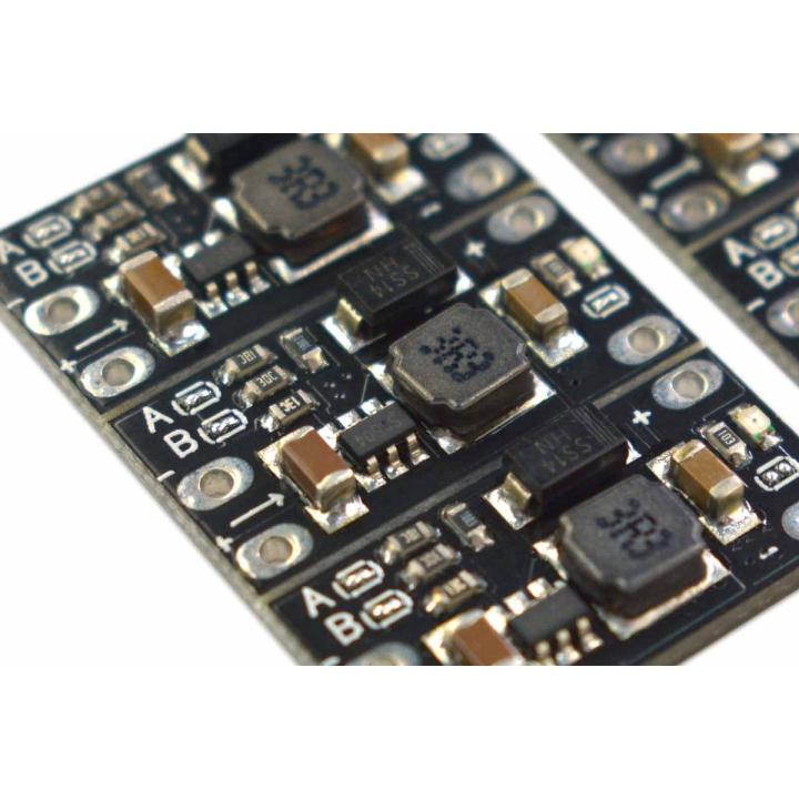 DC-DC step-up module with selectable 5/8/9/12 V output, input from 2.5 V (pack of 5) – DFRobot DFR0952