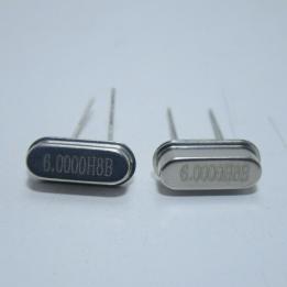 2 pz Quarzo 6 MHz HC49S a basso profilo (sigla 6.0000H8B) per microcontrollori atmega pic oscillatori